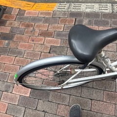 大人用自転車　27インチ　ライト付き、鍵付き、ギアなし　の画像