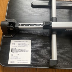 パソコンデスク　エレコム　折りたたみ　傾き、自由　　の画像