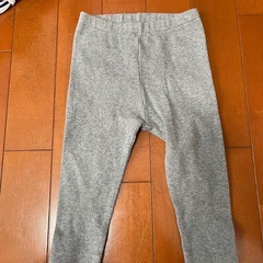 【80】UNIQLO レギンス パジャマ 女の子の画像