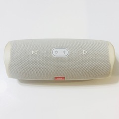 ☆used☆ JBL Charge 4 ホワイト スピーカーの画像