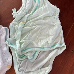 ユニクロ肌着（70サイズ）3枚の画像
