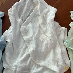 ユニクロ肌着（70サイズ）3枚の画像