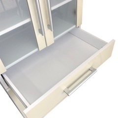 食器棚　引き出し有り　中古販売　クリーニング済み　幅60高さ118奥行40の画像