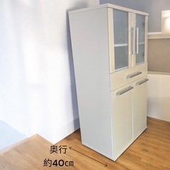 食器棚　引き出し有り　中古販売　クリーニング済み　幅60高さ118奥行40の画像