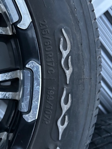 200系　ハイエース　ホイール　ロクサーニ　バトルシップ　17インチ 