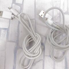 ( M-932 )Apple 5W充電器 A1385 USB-A ACアダプタ ３個 ライトニングケーブル３本 まとめて セット まとめ売り 中古 動作確認済みの画像