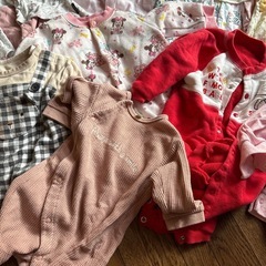 女の子　ロンパース　70.80
の画像