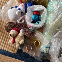 クリスマスツリー2つ　飾り一式の画像