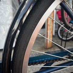 万代店 サイモト パティオボックス 26インチ 自転車 ママチャリ ネイビーブルー 鍵付きの画像