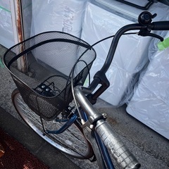 万代店 サイモト パティオボックス 26インチ 自転車 ママチャリ ネイビーブルー 鍵付きの画像