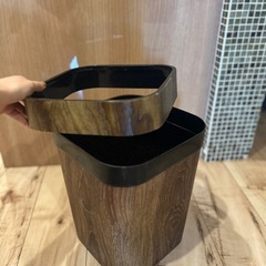 ゴミ箱の画像