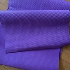 ヨガマット　紫　の画像