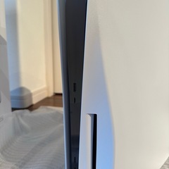 PlayStation 5 (PS5) 本体 ホワイトの画像