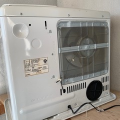 石油ストーブ　
ファンヒーターの画像