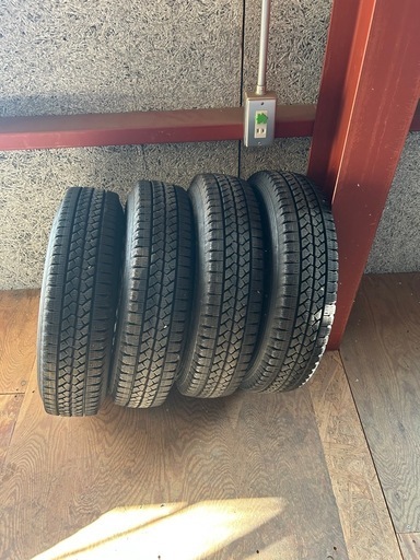 『値下げ』バリ溝バン用ブリザックVL1 　