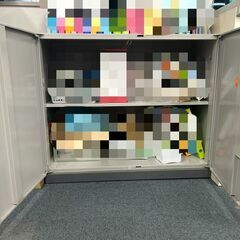 【オフィス移転につき多数出品】両扉キャビネット（W900×D450×H750）の画像