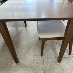 ★リユースのサカイ高崎店★TJ12999 (株)ニトリ 2人掛けダイニングセット 茶 H70×D78×W118 クリーニング済みの画像