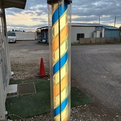 床屋さん　サインポール　くるくる回るの画像