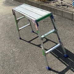 ハセガワ 伸縮式足場台 踏み台 DRS-1090 天板100×30cm の画像