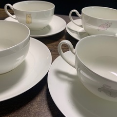 ノリタケ  猫のカップ&ソーサー4客セットの画像