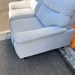 特価 苫小牧発 ファブリック カウチソファ 二人掛け グレー 家具 布 usedの画像