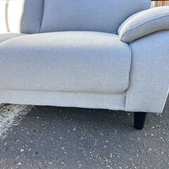 特価 苫小牧発 ファブリック カウチソファ 二人掛け グレー 家具 布 usedの画像