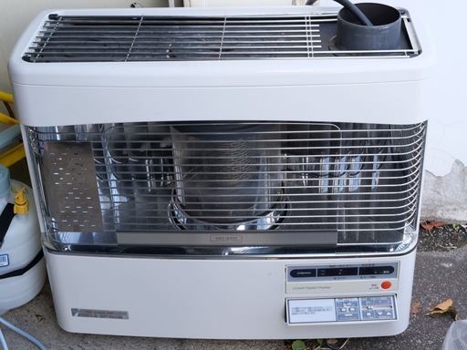 コロナ　煙突式灯油ストーブ