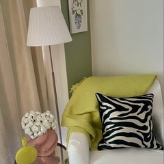 H&M HOME ガラスキャンドルスタンド キャンドルホルダー　ライムグリーンの画像