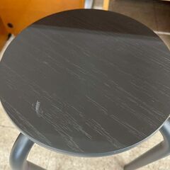 ★リユースのサカイ高崎店★TJ13007 (株)良品計画 椅子 グレー H45.5×D28.5×W28.5 クリーニング済みの画像