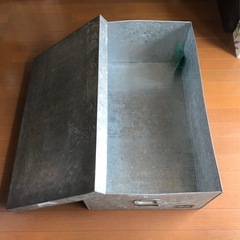 昭和レトロ　ブリキ衣装箱（小）　アンティークの画像