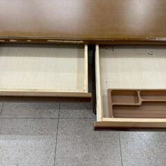 ★リユースのサカイ高崎店★TJ13010  デスク 茶 H74×D68×W99.5 クリーニング済みの画像