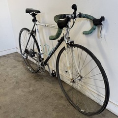 A-194△ 岐阜発/ Bianchi/ ビアンキ/ ロードバイク/ 2×6段変速/ タイヤ破損等あり/ 6速入りません/ サビあり/ 現状品/ 管10b/ R7.2/7 △の画像