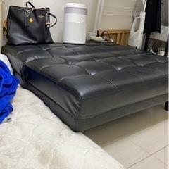 ソファ
の画像