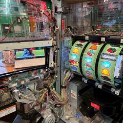 【愛品館八千代店】スロット実機5号機　G1優駿倶楽部KD　ジーワンダービークラブ（うままこパネル）の画像