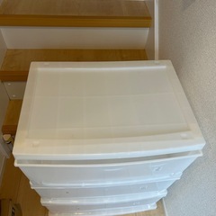 プラスチック　衣装ケースの画像
