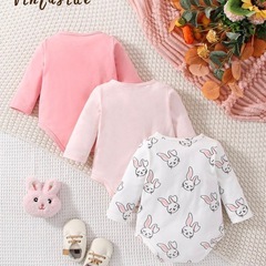 【新品・タグ付き】新生児洋服　3点セットの画像