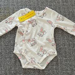 【新品・タグ付き】新生児洋服　3点セットの画像