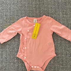 【新品・タグ付き】新生児洋服　3点セットの画像