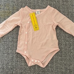 【新品・タグ付き】新生児洋服　3点セットの画像