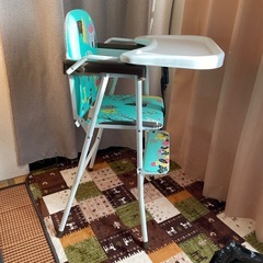 子供用ハイチェアの画像