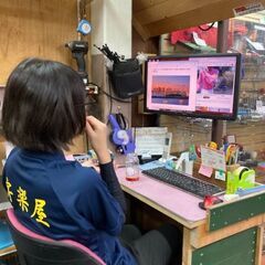 土日祝入れる方限定）学生歓迎！疲れない高時給1300円！レジと販売接客のお仕事の画像