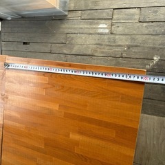 カフェテーブルの画像