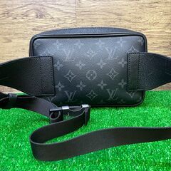 【LOUIS VUITTON（ルイ・ヴィトン）】 バムバッグアウトドア / ウエストバッグ　　の画像