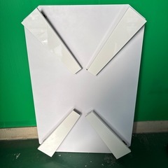 折りたたみテーブルの画像
