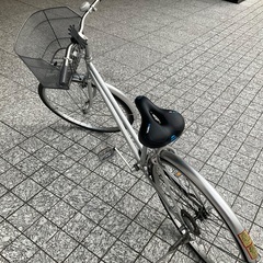 急募（10/11まで）婦人用自転車（26インチ）銀色の画像
