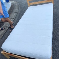ベッドの画像