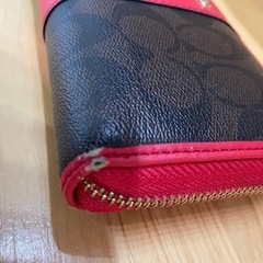 ＣＯＡＣＨ　ロゴ入りレザー財布の画像
