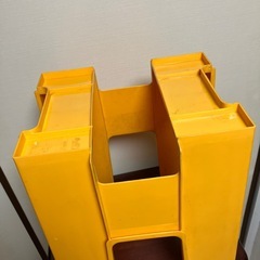 平和プラスチック製 新聞 雑誌 ラックの画像
