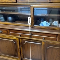食器棚の画像