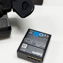 【美品】OLYMPUS OM-D/HLD-9/バッテリーホルダー/おまけつき！の画像